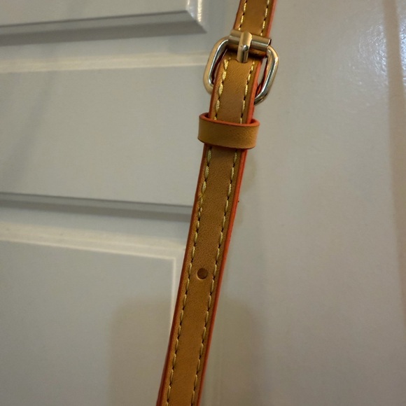 Luxury-Inspired| Crossbody - Picture 7 of 7